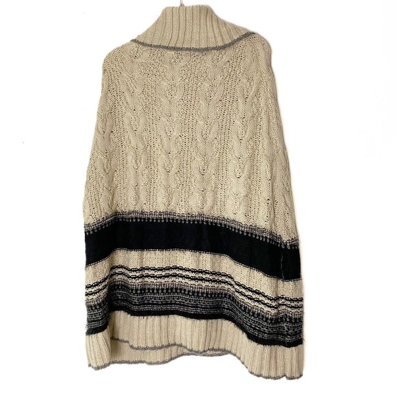 Cliche Couture Wool Blend Chunky Cable Knit Poncho Cream Gray Black - Picture 2 of 9